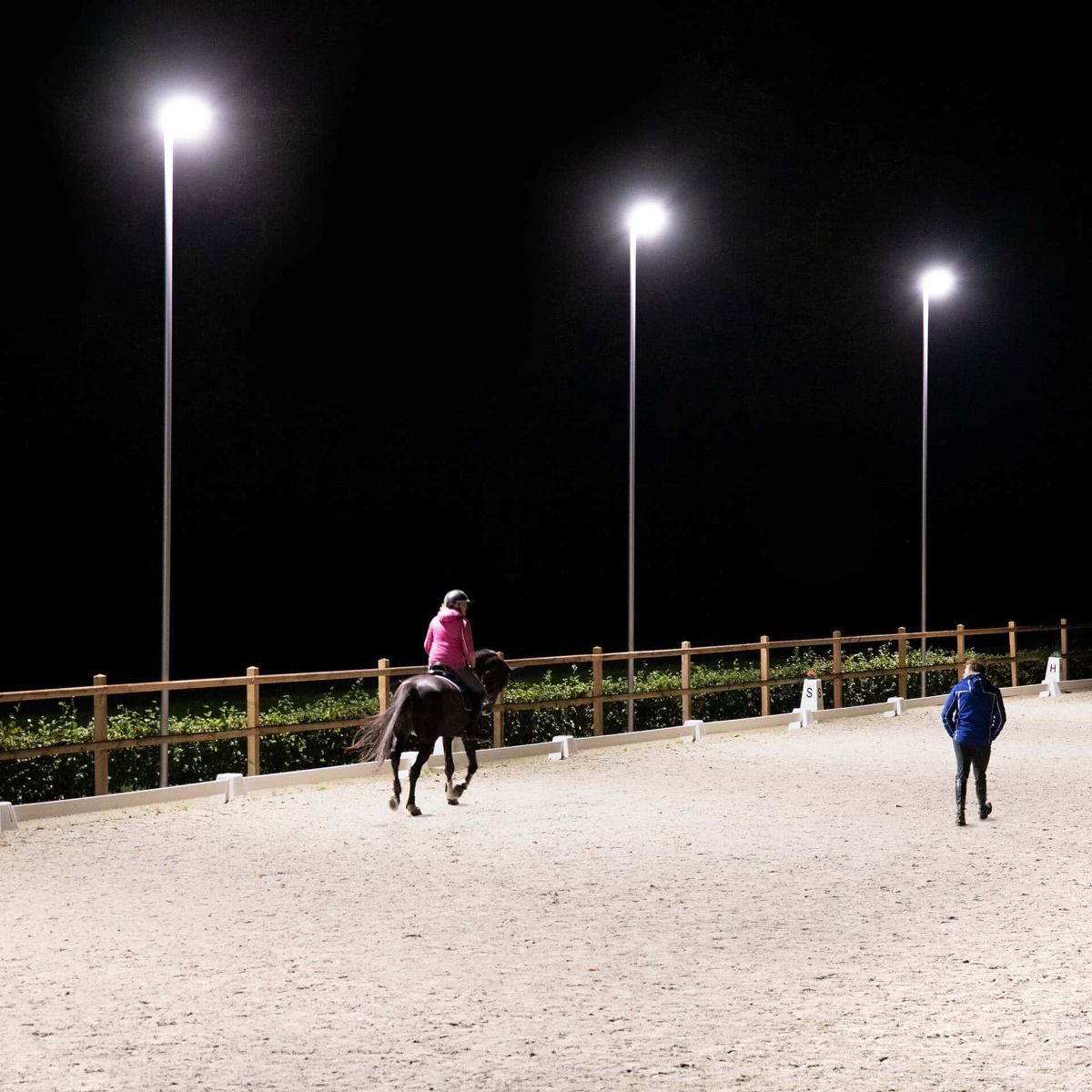 Aluminium-Lichtmast 6 Meter für Reitplatzbeleuchtung